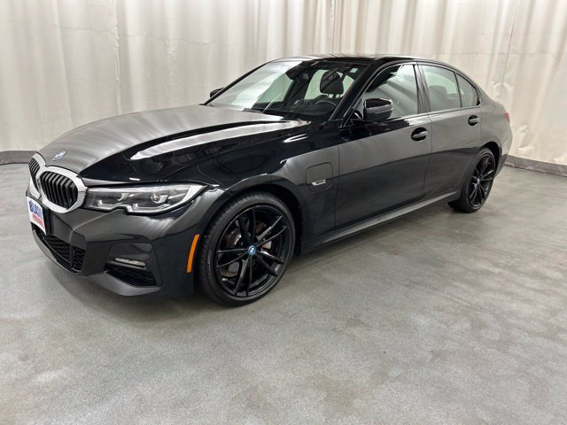 Used 2022 BMW 330e xDrive w/ M Sport Package AWD/4WD image 2
