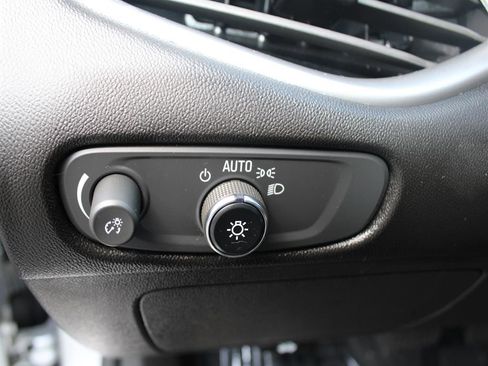 Used 2022 Chevrolet Malibu LT image 19