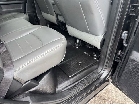 Used 2017 RAM 2500 Tradesman w/ Chrome Appearance Group image 36