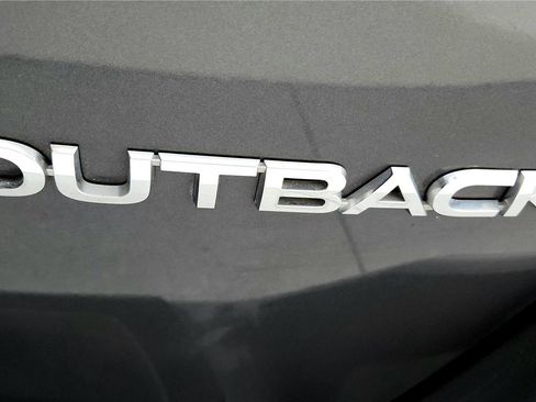 Used 2021 Subaru Outback Premium image 14