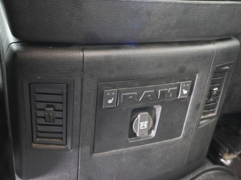 Used 2018 RAM 2500 Laramie image 37