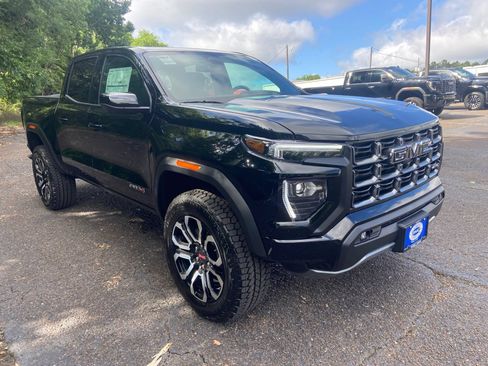 New 2026 GMC Canyon AT4 w/ Technology Plus Package AWD/4WD image 9