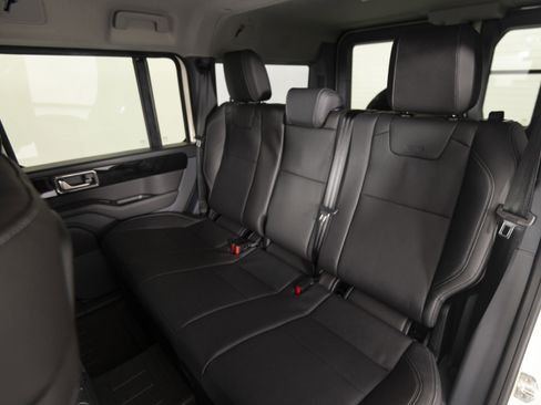 New 2025 INEOS Grenadier Fieldmaster Edition image 33