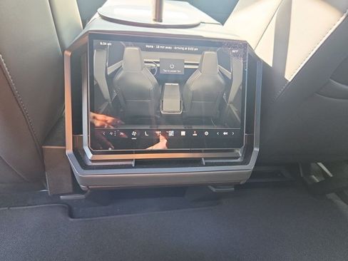 Used 2024 Tesla Cybertruck Cyberbeast AWD/4WD image 14