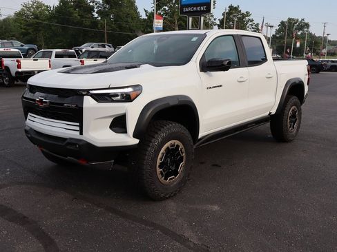 New 2025 Chevrolet Colorado ZR2 w/ Technology Package image 25