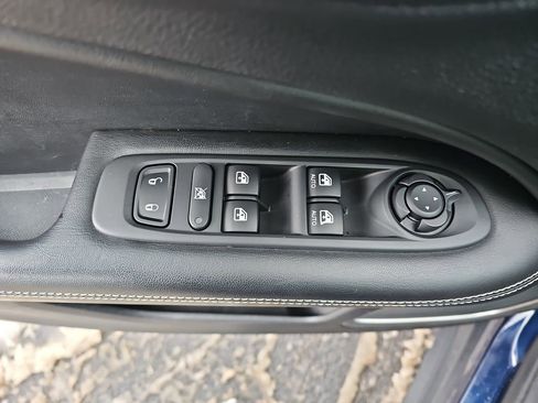 Used 2021 Jeep Compass 80th Special Edition image 27