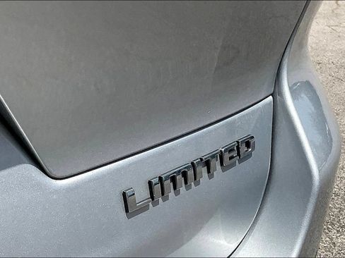 Used 2021 Jeep Grand Cherokee L Limited AWD/4WD image 29