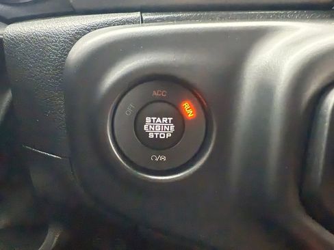 Used 2023 Jeep Gladiator Sport image 19