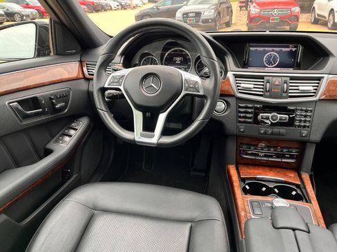 Used 2013 Mercedes-Benz E 350 4MATIC Wagon image 16