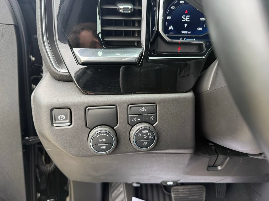 Used 2025 Chevrolet Silverado 1500 RST w/ LPO, Dark Essentials Package RWD image 32