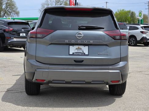 Used 2026 Nissan Rogue SL AWD/4WD image 13