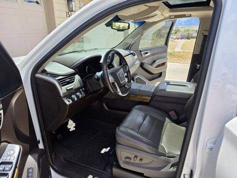 Used 2017 GMC Yukon Denali w/ Open Road Package AWD/4WD image 5
