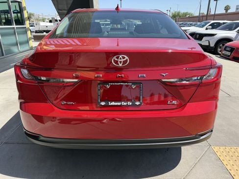 Used 2025 Toyota Camry LE FWD image 13