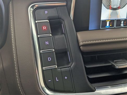 Certified 2023 Chevrolet Tahoe High Country w/ Premium Package 2 image 31