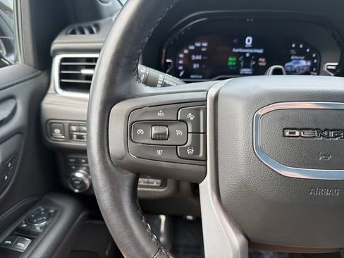 Used 2024 GMC Yukon XL Denali w/ Denali Reserve Package AWD/4WD image 14