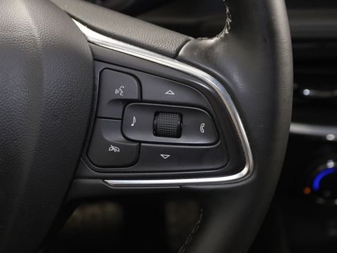 Used 2025 Buick Encore GX Sport Touring AWD/4WD image 32