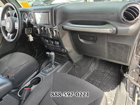 Used 2018 Jeep Wrangler Sport AWD/4WD image 20