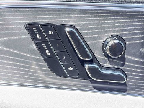 Certified 2024 Cadillac Lyriq Luxury AWD/4WD image 39