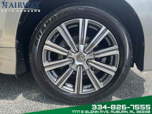 Used 2016 Lexus LX 570 4WD w/ Luxury Package image 39