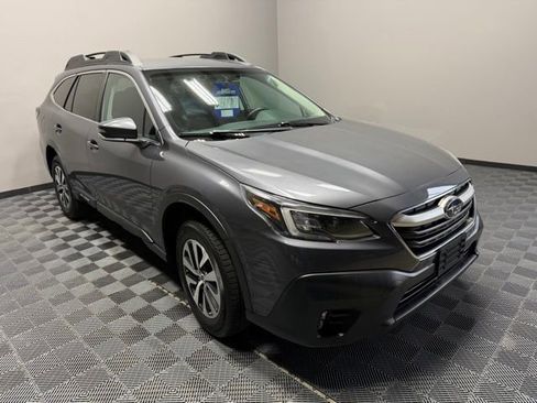 Used 2020 Subaru Outback Premium image 2