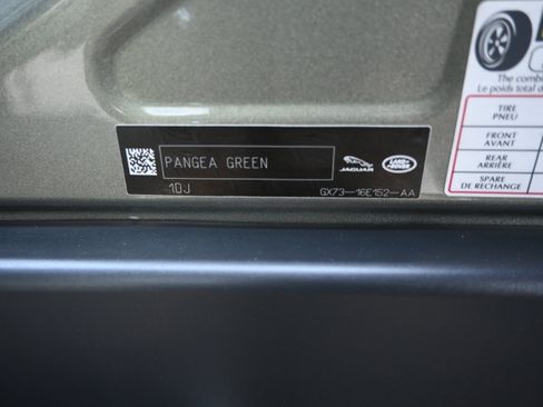 Used 2021 Land Rover Defender 90 First Edition image 39