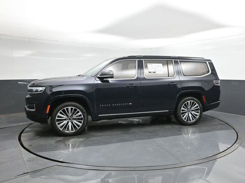Used 2023 Jeep Grand Wagoneer Series III AWD/4WD image 22