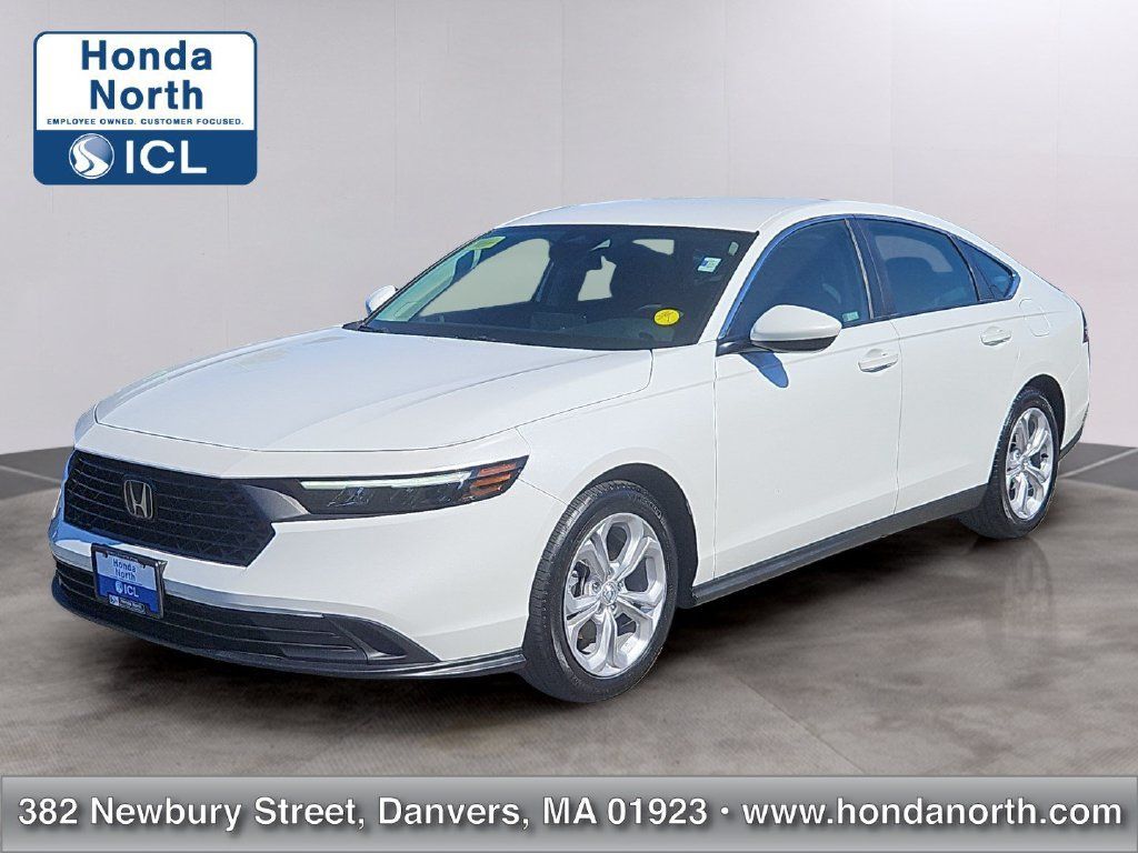 Certified 2025 Honda Accord LX image 1