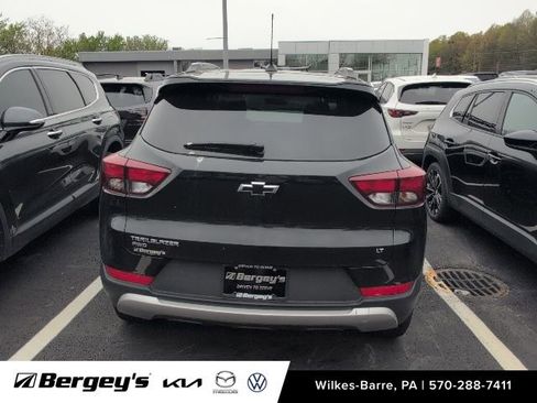 Used 2023 Chevrolet TrailBlazer LT w/ Convenience Package AWD/4WD image 9