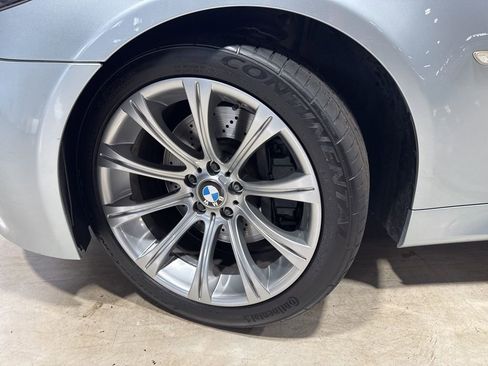 Used 2010 BMW M5 RWD image 2