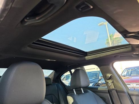 Used 2021 BMW 330i Sedan w/ Convenience Package RWD image 10