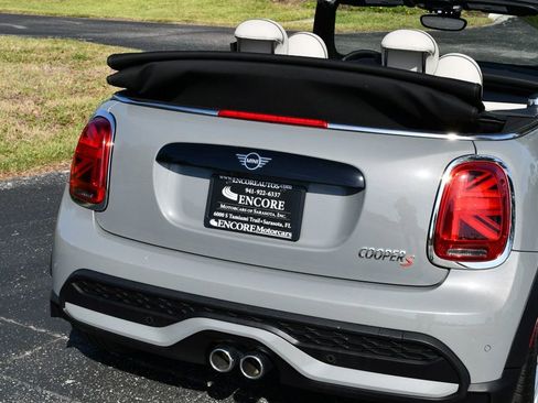 Used 2023 MINI Cooper S w/ Signature Upholstery Package FWD image 10