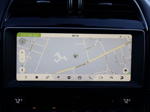 Used 2018 Jaguar F-PACE R-Sport image 33