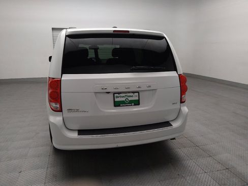 Used 2020 Dodge Grand Caravan SXT FWD image 6
