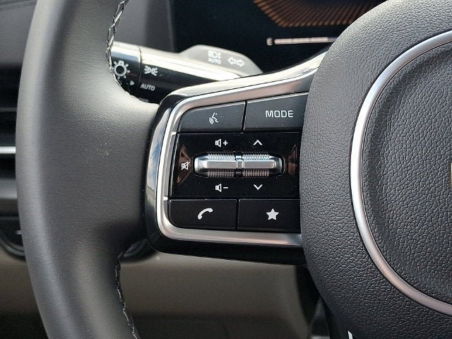 Used 2026 Kia Carnival FWD image 22