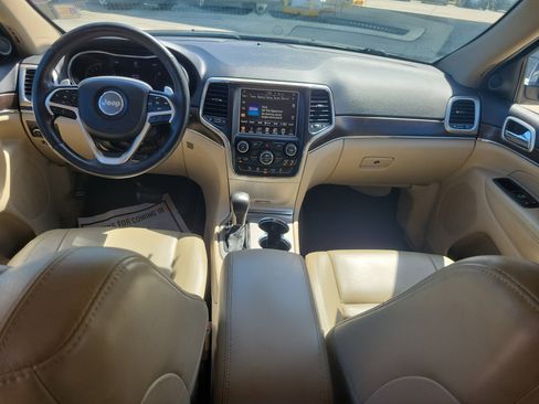 Used 2017 Jeep Grand Cherokee Limited image 13