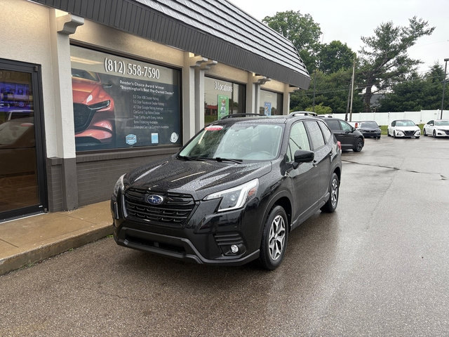 Used 2024 Subaru Forester Premium AWD/4WD image 2