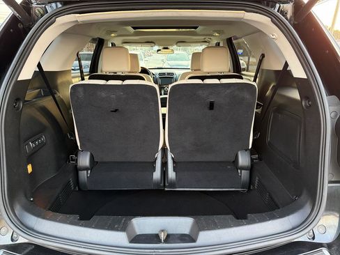 Used 2018 Ford Explorer Platinum image 21