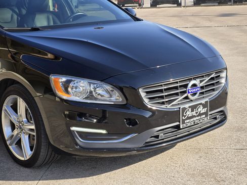 Used 2016 Volvo V60 T5 Premier image 11