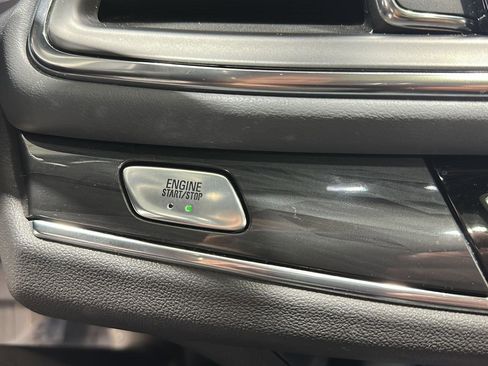 Used 2023 Buick Enclave Essence w/ Experience Buick Package image 16