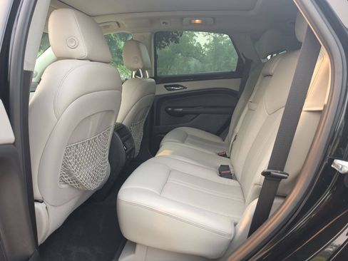 Used 2013 Cadillac SRX Luxury w/ Driver Awareness Package FWD image 11