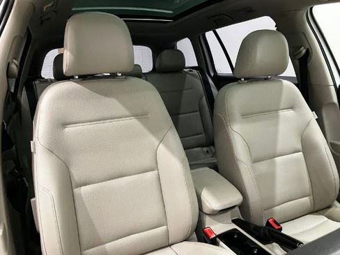 Used 2015 Volkswagen Golf TDI SE image 46