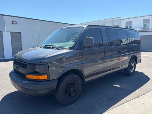 Used 2016 Chevrolet Express 2500 LS image 2