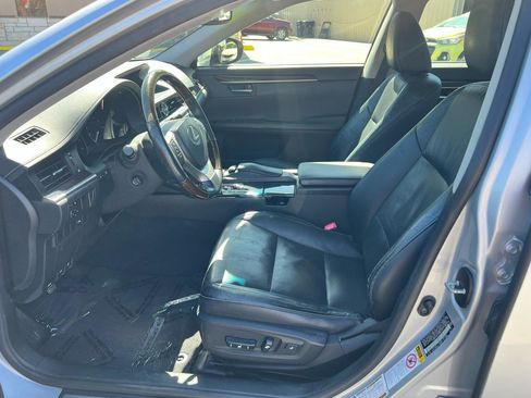 Used 2013 Lexus ES 350 w/ Luxury Pkg image 8