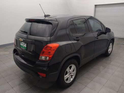 Used 2020 Chevrolet Trax LS w/ Tint and Cruise Package FWD image 9