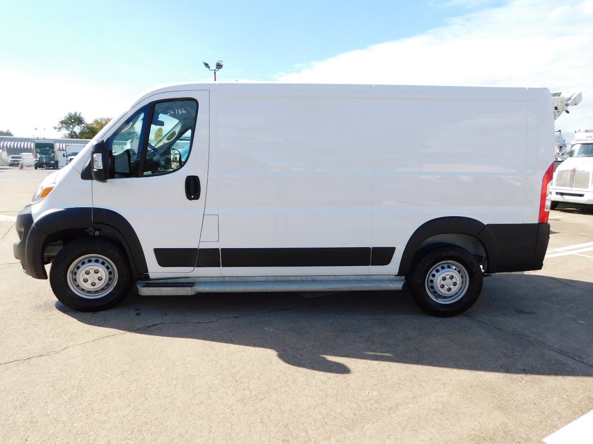 Used 2025 RAM ProMaster 2500 w/ U-Haul Equipment Group FWD image 5