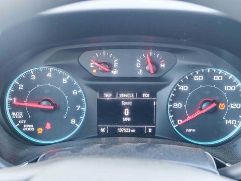 Used 2019 Chevrolet Equinox LS FWD image 25
