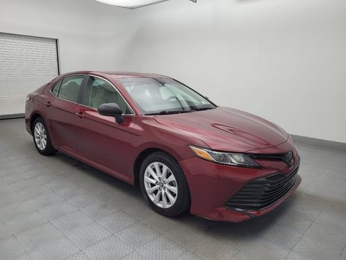 Used 2018 Toyota Camry LE image 13