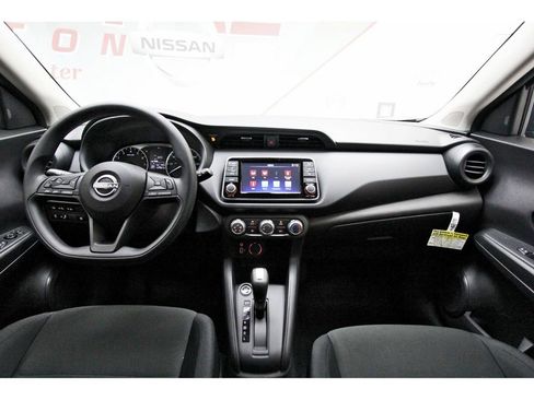 Certified 2025 Nissan Kicks Play S FWD image 7