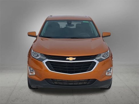 Used 2019 Chevrolet Equinox LT w/ Driver Convenience Package image 9