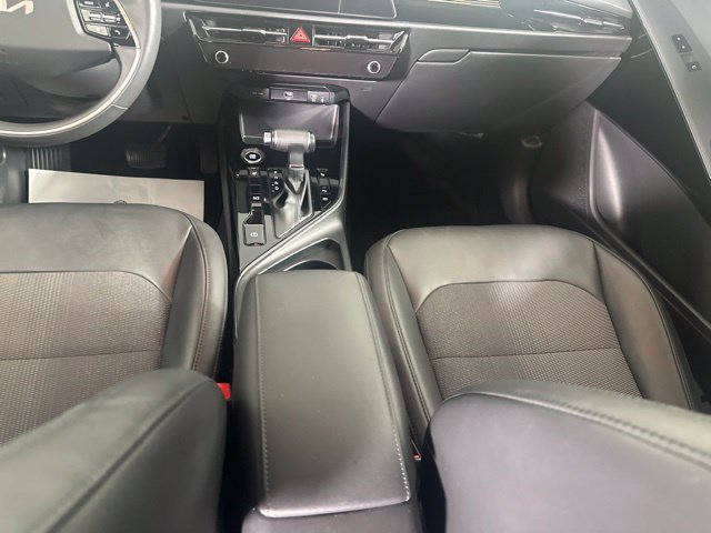 Used 2023 Kia Niro EX FWD image 22